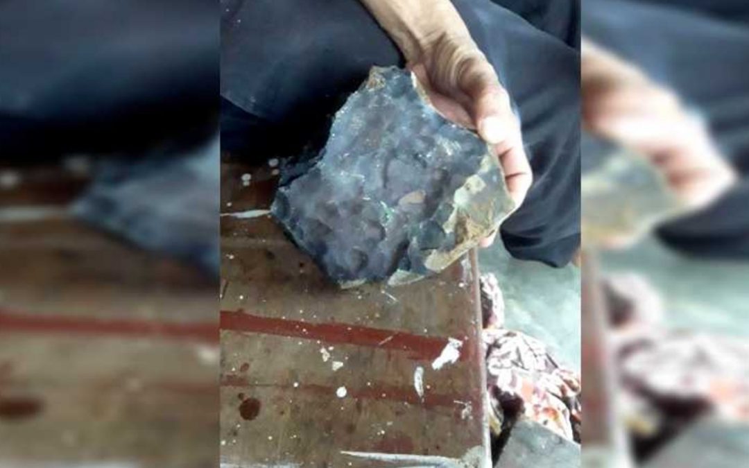 Hombre se convierte en millonario gracias a un meteorito que cayó en su casa